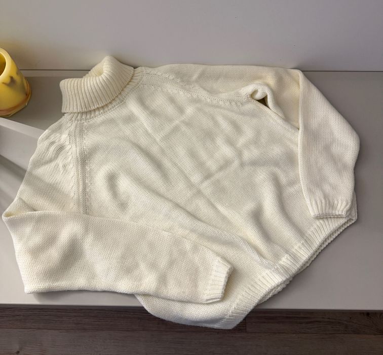 Нов млечен пуловер one size
