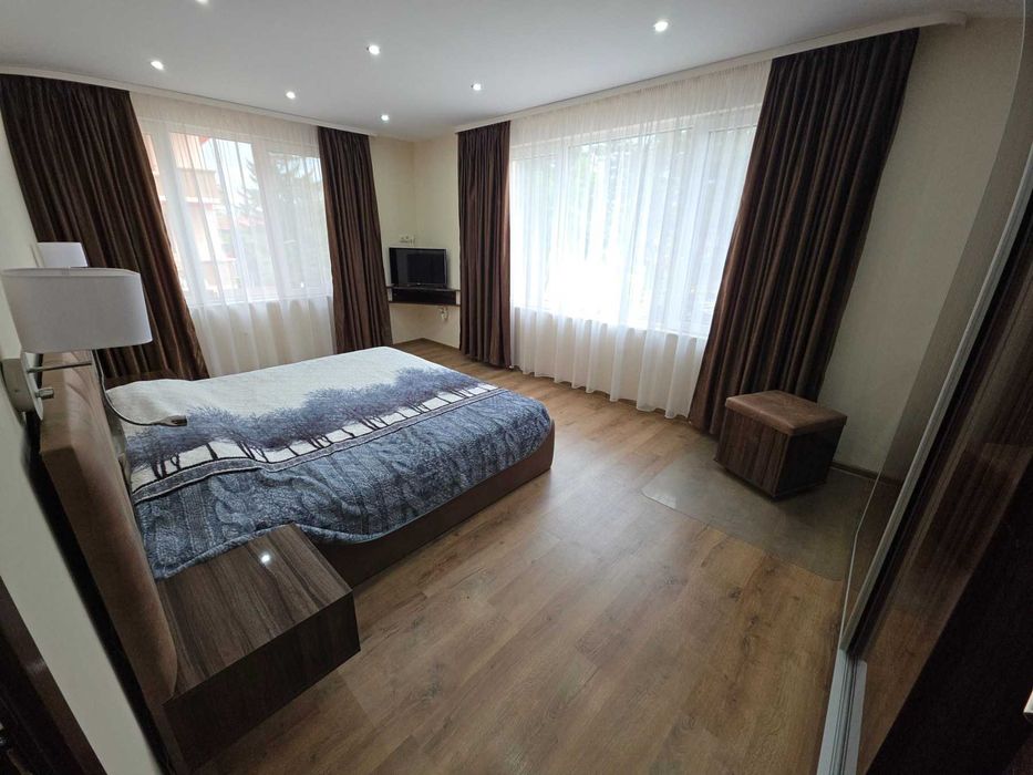 Продава се Четиристаен апартамент в Велинград - 100 кв.м за 1600 €/кв.м - Снимка #2