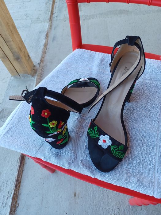 Sandale dama pielea întoarsă mărimea 39