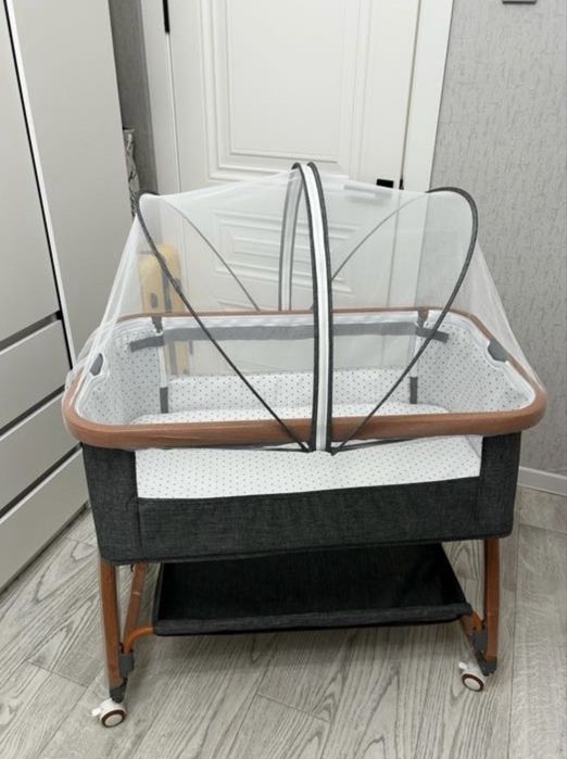 Продам манеж-кровать для детей