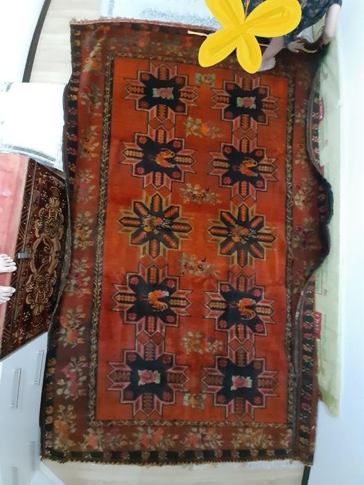 Қолдан тоқылған түкті кілем