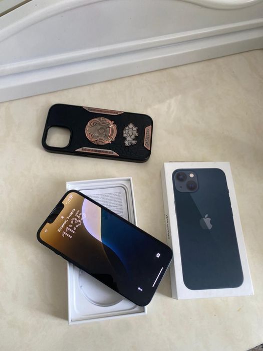 Продам айфон. 13