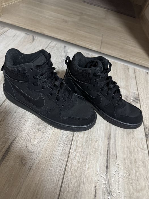 Кецове Nike Court Borough Mid
