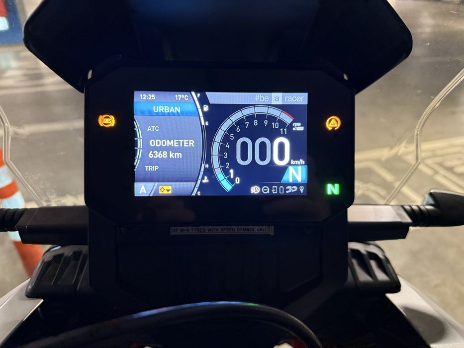 Motocicleta Adventure Aprilia Tuareg 660