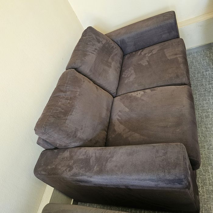 Vand canapea 2 persoane material maro