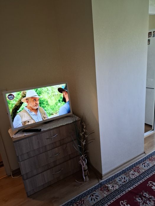 Давам под наем тристаен в кв.Студ.град дългосрочно