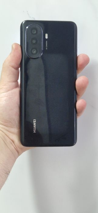 Продам телефон Huawei nova 70