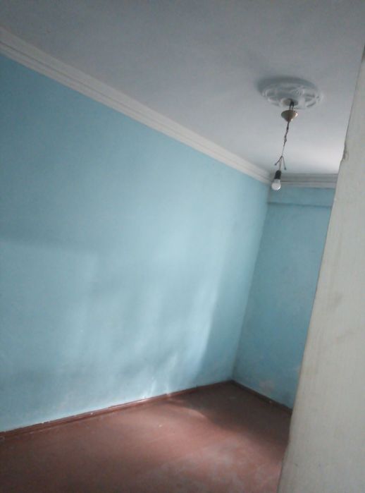 Qarshı shahar 4 mıkrarayon Anıs yon tomonida 3 xonali uy