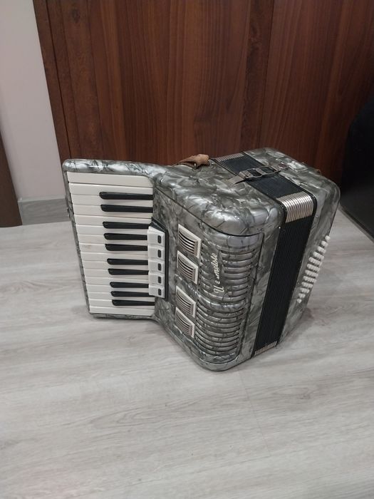 Акордеон 40 баса