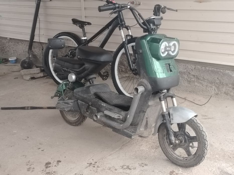 Электроскутер танк