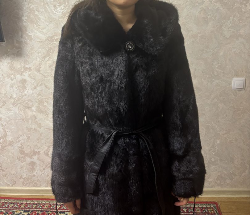 Продом норковую шубу