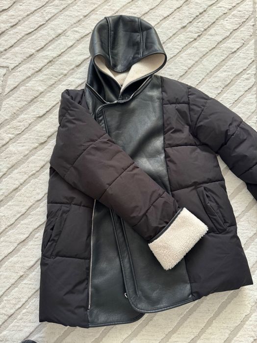 Зимняя дубленка с капюшоном