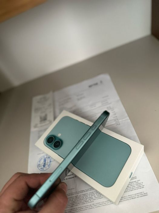 İphone 16 с гаранция като нов