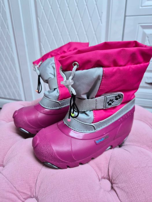 Продавам ботушки за сняг