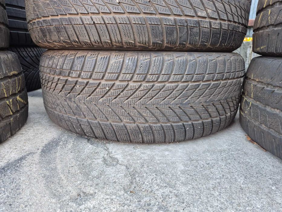 4 Anvelope de IARNA - 215/55/17 98V - GoodYear UGP3 - Stare F BUNA - DOT 2025 !