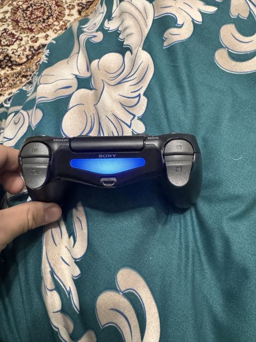 Vand Ps4 Pro in stare perfecta