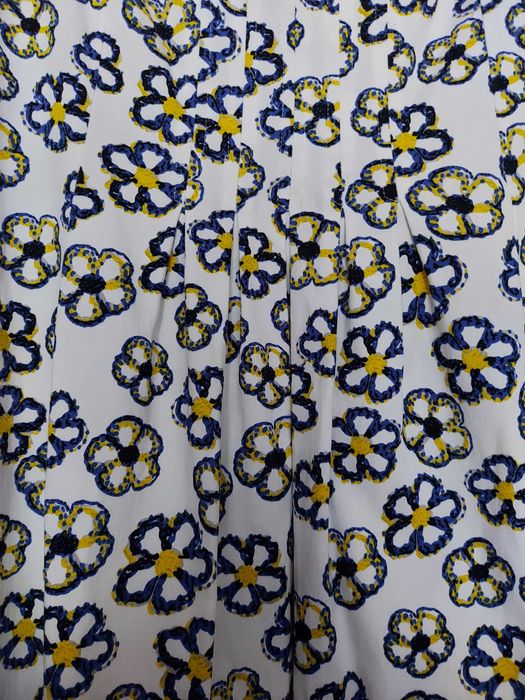 Платье светлое с цветами