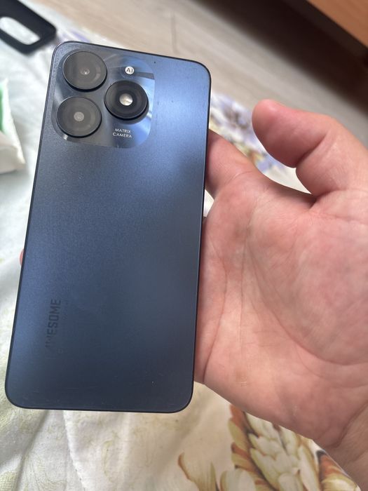 Продам телефон itel a70