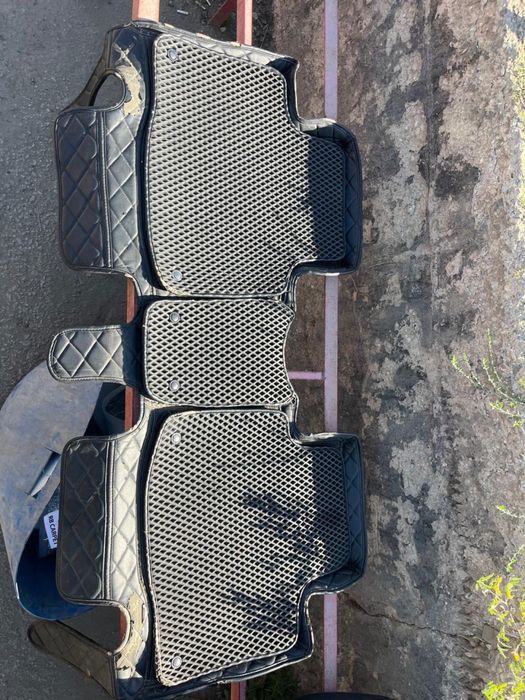 Продам полики Rav4