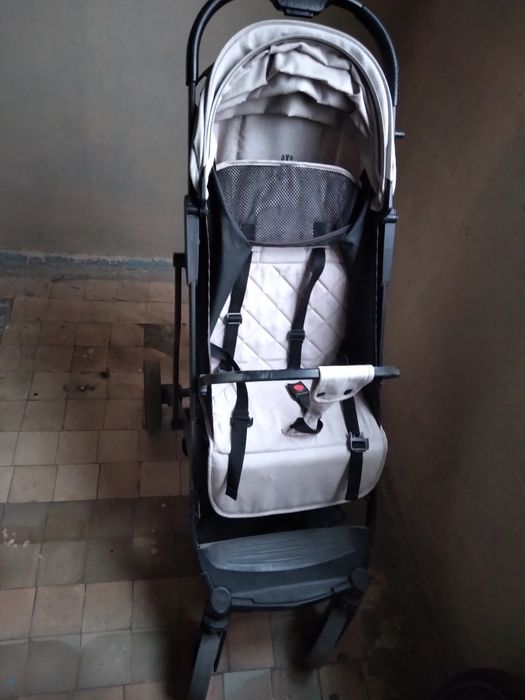 Детская коляска в хорошем  состоянии.