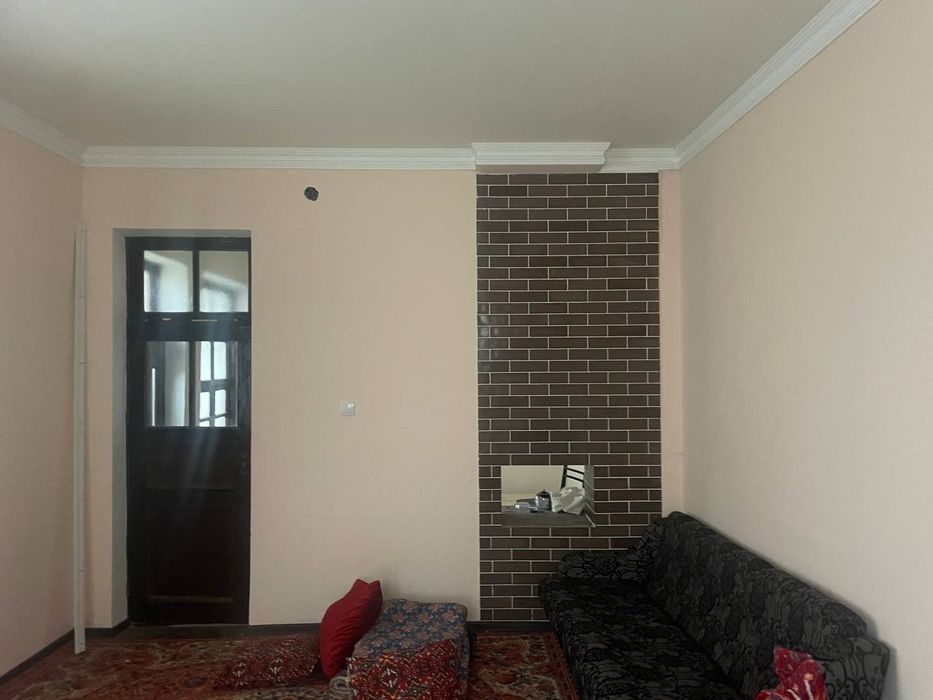 Киров Олмазор куча Учаска сотилади 8сотих яшашга 4хонаси бор  ва хаммо