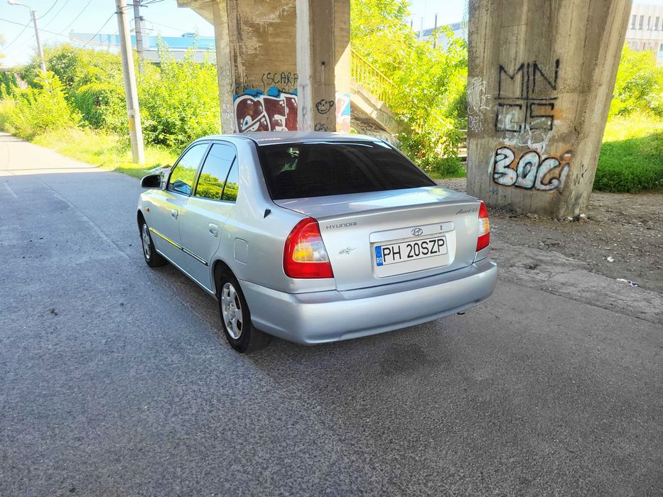 ***PROPRIETAR*Hyundai Accent*an fabr. 2000*Benzina*1341 cmc*283.000 Km Reali*Distributie Schimbata***
