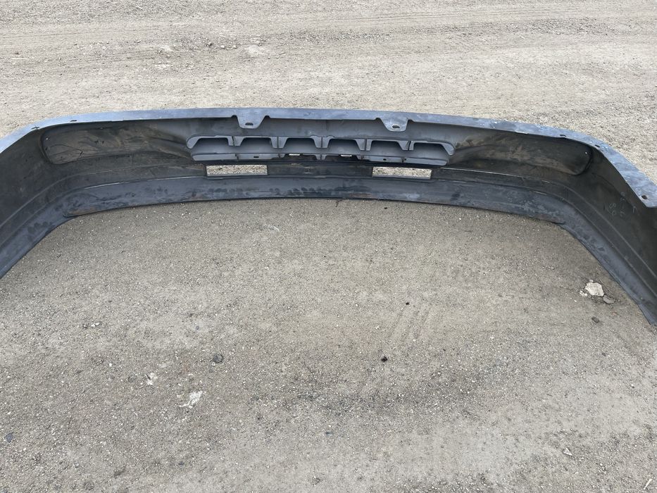 Продам бампер на ниссан сани