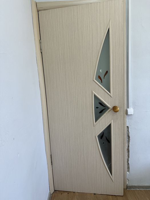 Продам межкомнатные двери