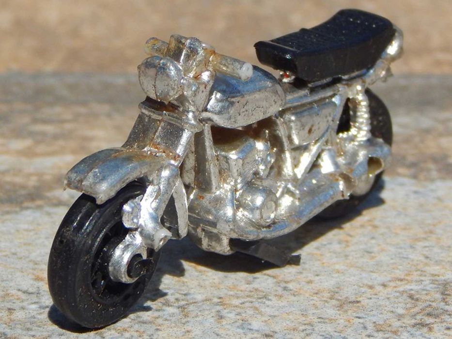 Jucarie motocicleta Morinaga anii 1980 scara 1:43 din plastic