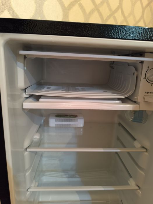 Продам мини холодильник Muxxed