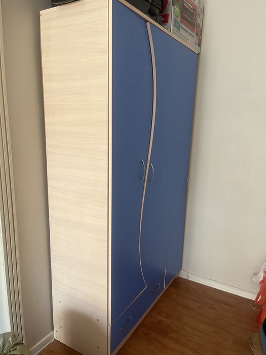 Продам  шкаф стол  бу