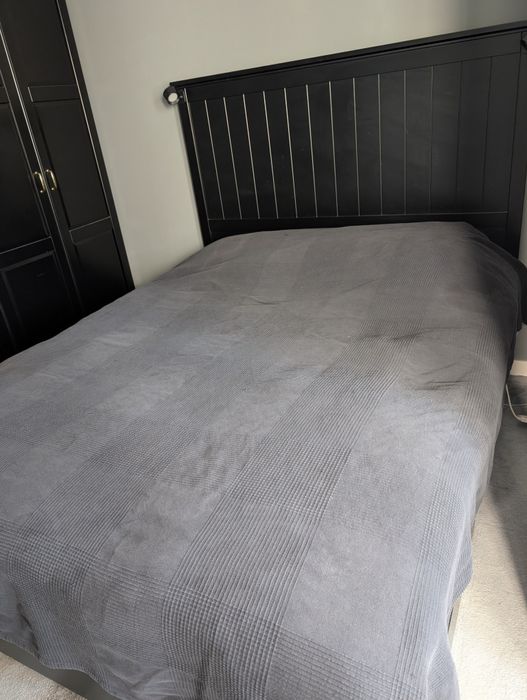 Обзавеждане за спалня ИКЕА легло с матрак и гардероб