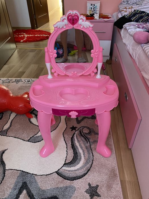 Oglinda  machiaj fetite