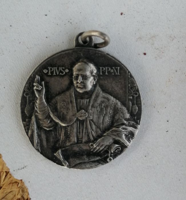 Медал на Папа Пий Xl 1925г медала е по дизайн на Ватикана!