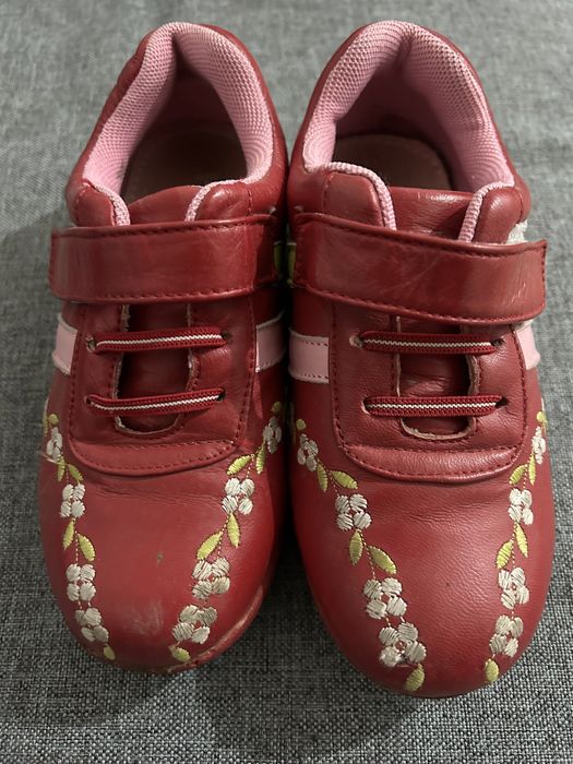 ПРОДАМ кроссовки