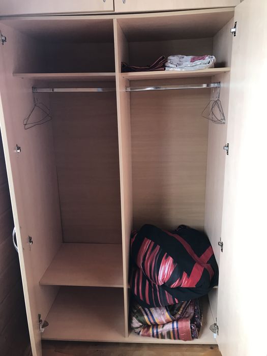 Шифоньер  б/ у в нормальном состоянии