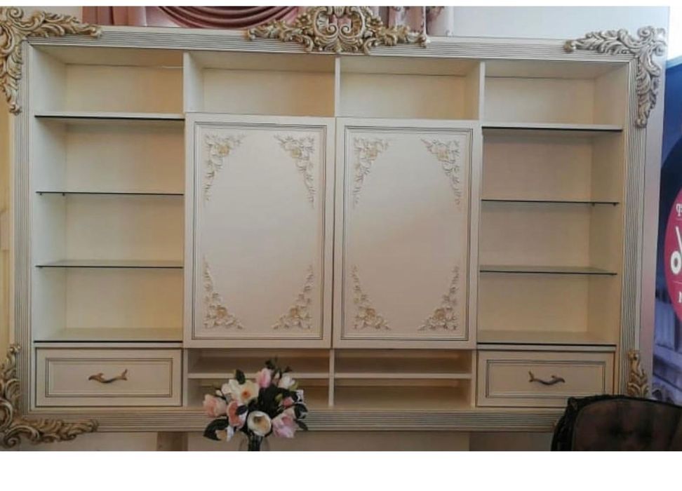 Стенка для зала или хол