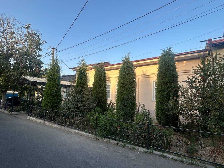 Йул ёкасида ховли сотилади, Бизнес учун, Под офис, 9 сотик фасад 27х38