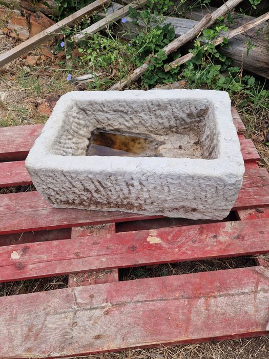 Каменни корита(различни размери)