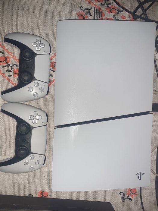 Vând ps5 Slim Digital Edițion!