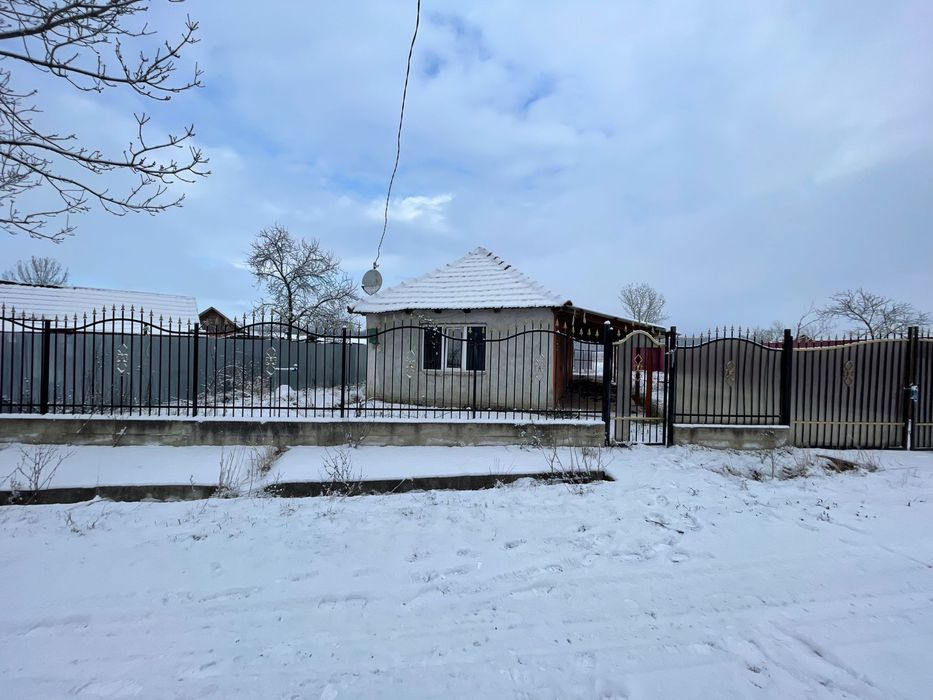 Casa de vanzare in sat Oșand