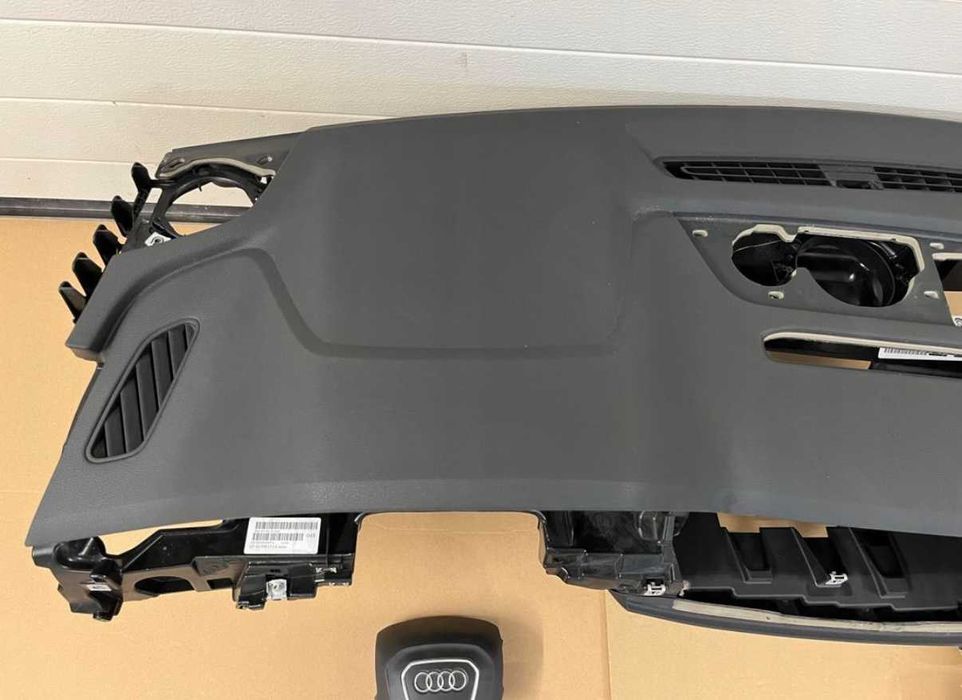 Арматурно табло колани airbag Audi Q7 4M II original