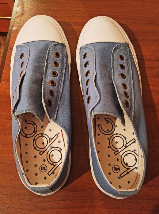 Продам женские кеды