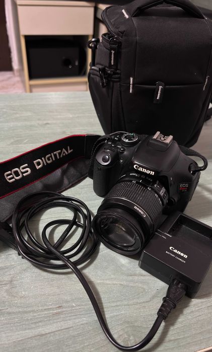 Canon EOS Rebel T3i / 600D