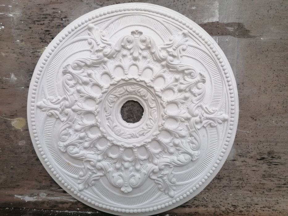 Ornamente ipsos coloane ancadramente.scafe