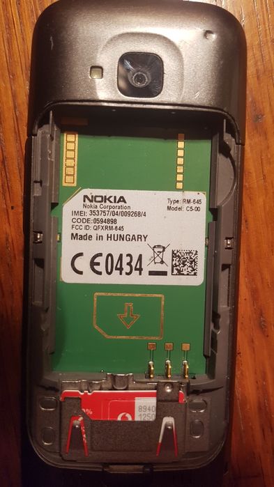 Cu butoane ,Nokia C5.00