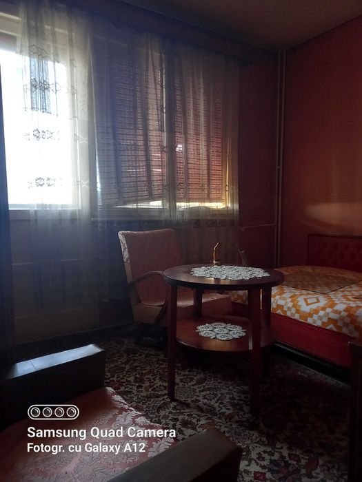 Vanzare apartament 3 camere