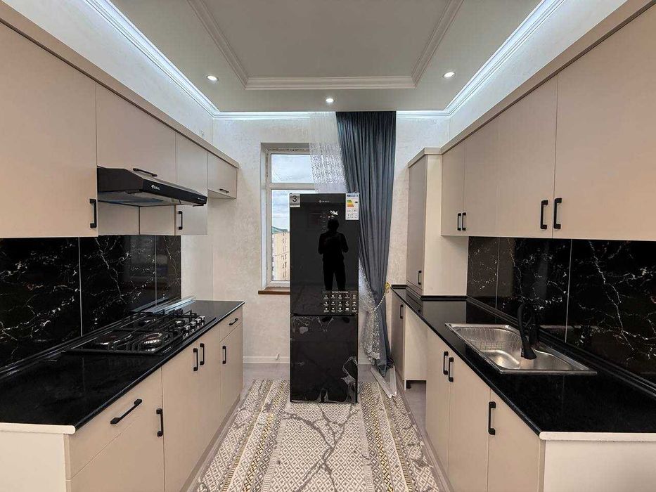 3х комнатная квартира на 8 этаже 70кв/м, в Самарканде