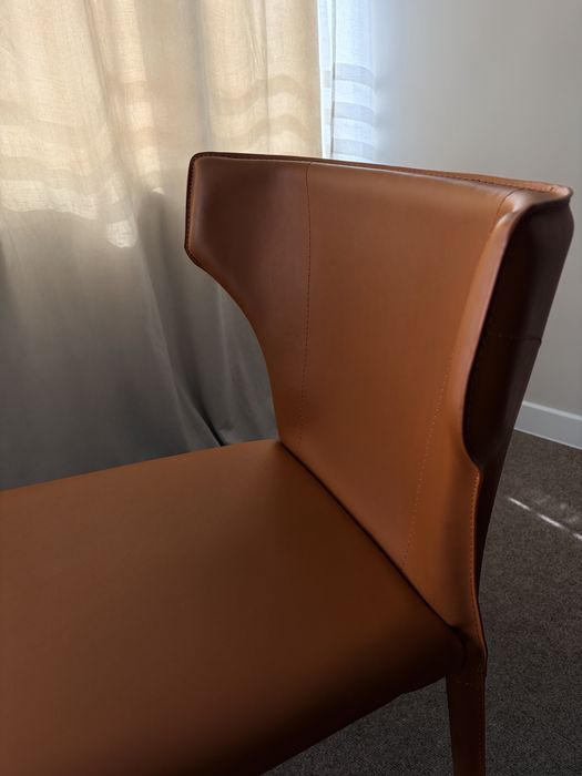 Стул серый и оранжевый