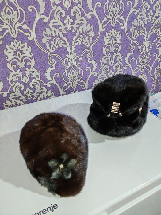 Продам две норковые шапки